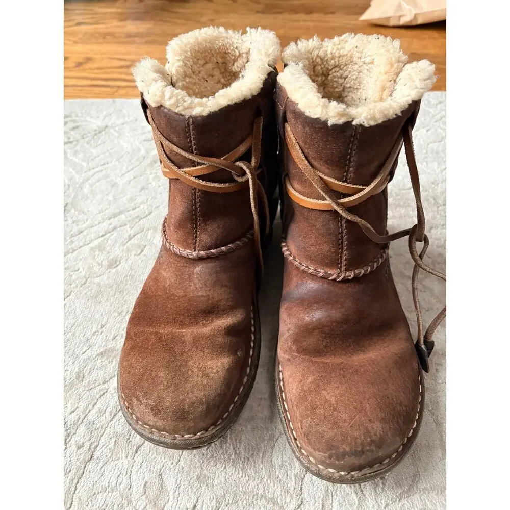 UGG women’s cove